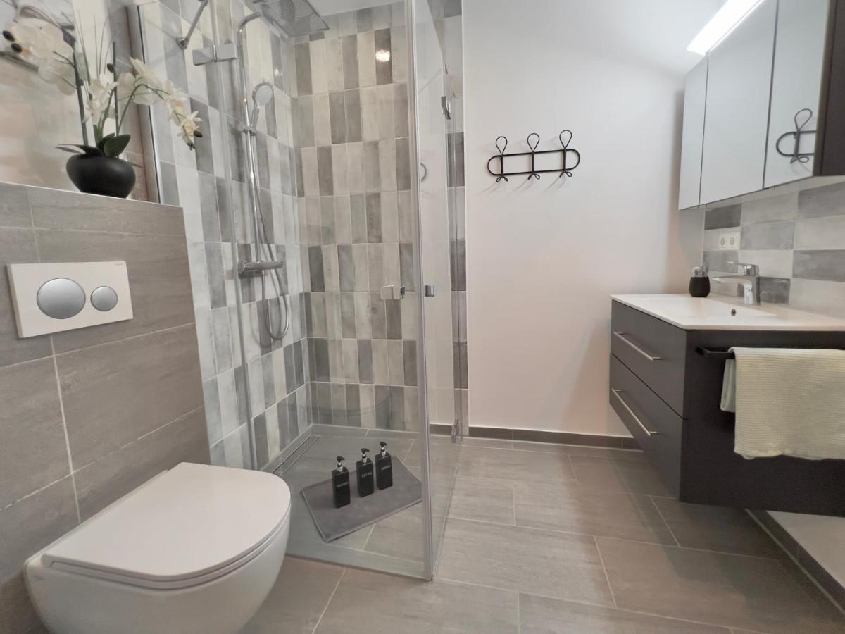 Grosse Wohnung Wellness + Sauna + Netflix ペータースハーゲン エクステリア 写真