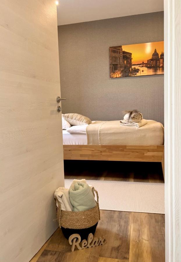 Grosse Wohnung Wellness + Sauna + Netflix ペータースハーゲン エクステリア 写真